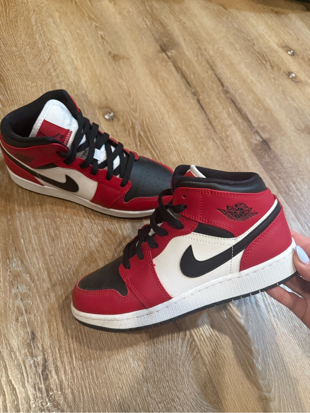 Nike Men’s Red Black White Mid-Top Sneakers